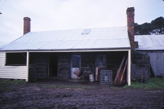 mt mitchell homestead &amp; stables sunraysia hwy lexton stables outbuildings jul83