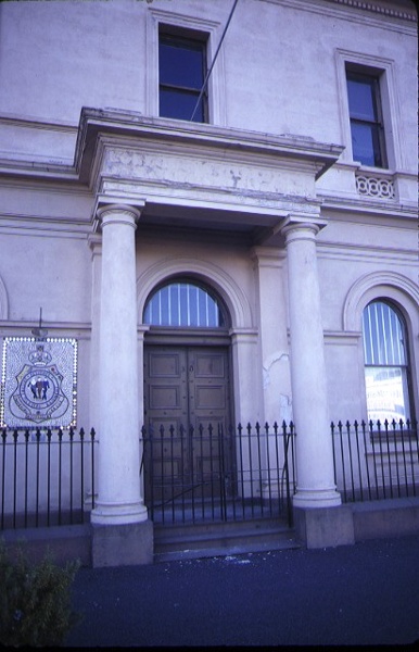 1 former es&amp;a bank clunes front entrance