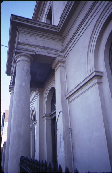 former es&amp;a bank clunes front columns