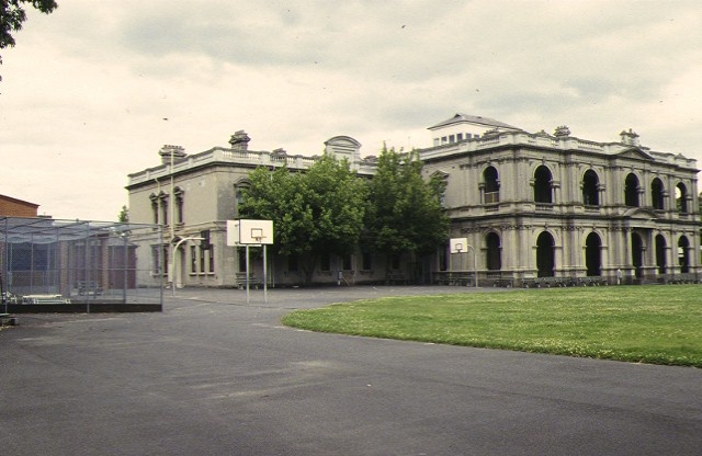 1 malvern house willoby ave glen iris front view property 1994