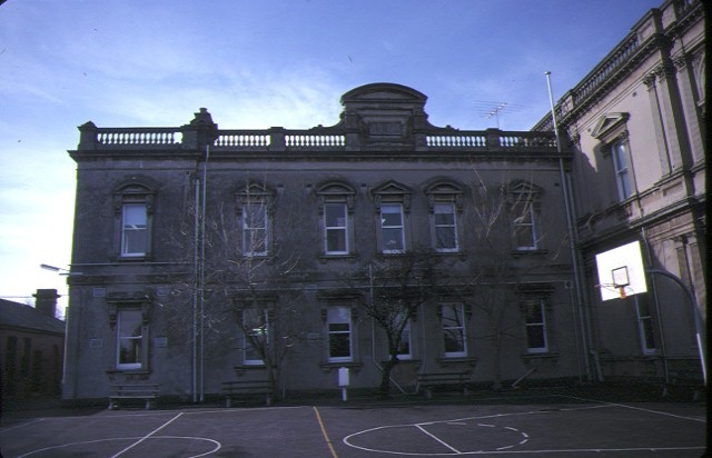 malvern house willoby ave glen iris rear view aug1981