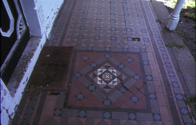 innisfail heathcote detail of-tiled verandah aug1979