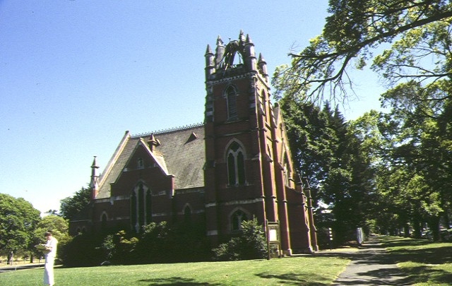 1 presbyterian college church royal prd parkville front view jan1997