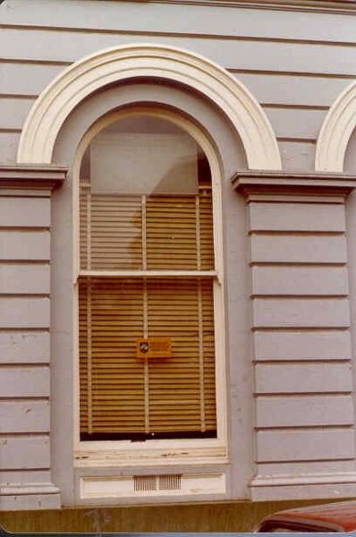 former bank of nsw view street bendigo window detail