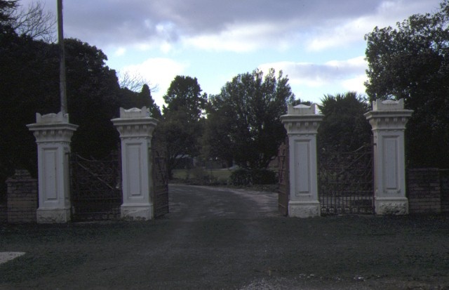 bishops palace ballarat gate aug1985