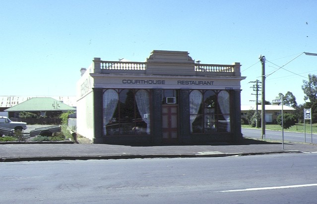 1 former adam reas store colac front view feb1985