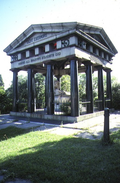 1 springthorpe memorial kew side view