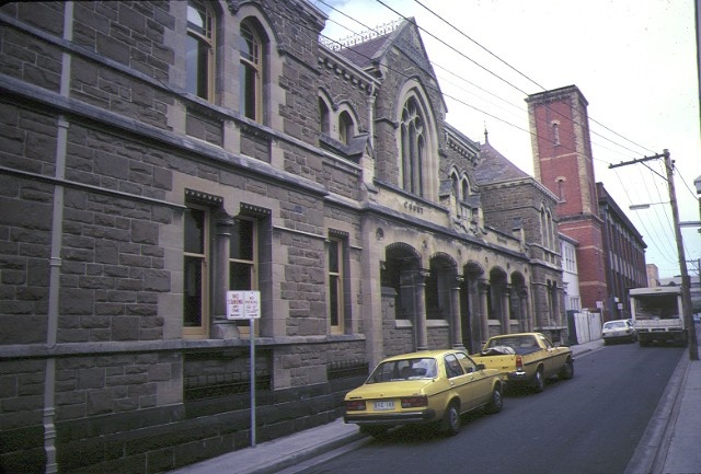 1 former police station &amp; court house cnr greville street prahran front view oct1982