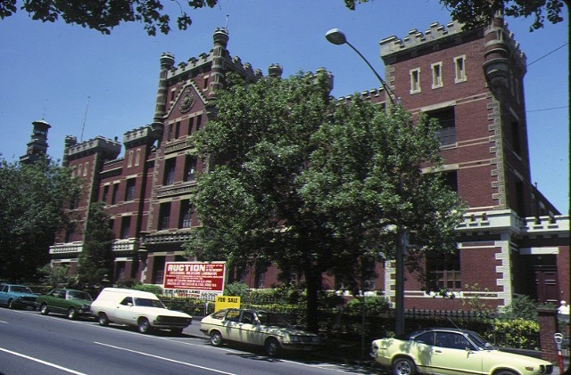 1 former salvation army training garrison victoria prd east melb front view nov1979