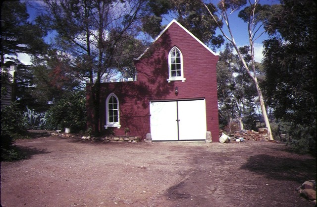 residence farnsworth street castlemaine outbuilding may1984