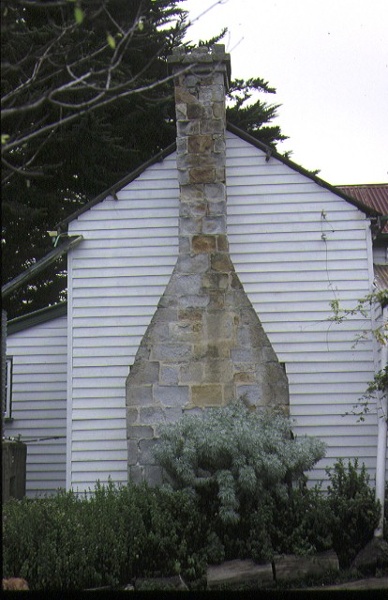 former wattle hill hotel lavers hill side view &amp; chimney april 1994