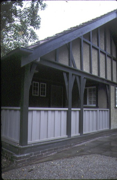 Waller house detail of front verandah