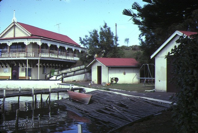 1 proudfoot's boathouse simpson street warrnambool view of property mar1985