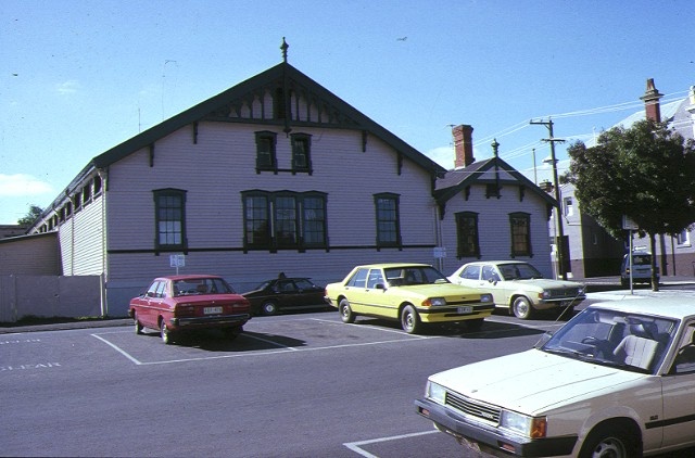 1 drill hall lyttleton street castlemaine front view