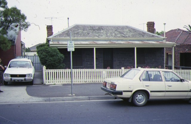 1 cottage bell street coburg front view