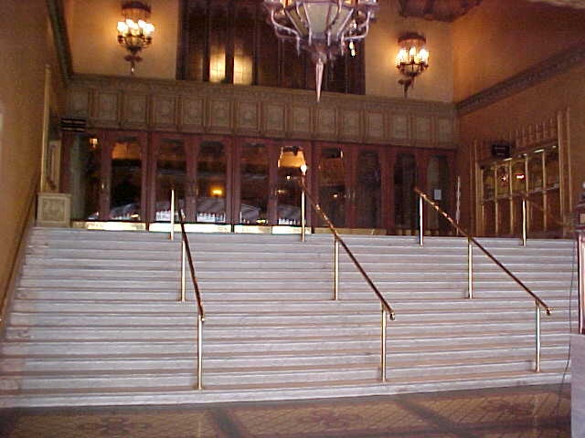 regent theatre collins street entrance steps jul1999