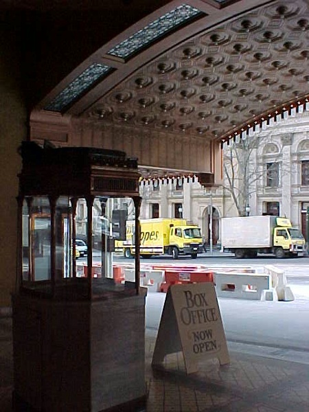 regent theatre collins street verandah detail jul1999