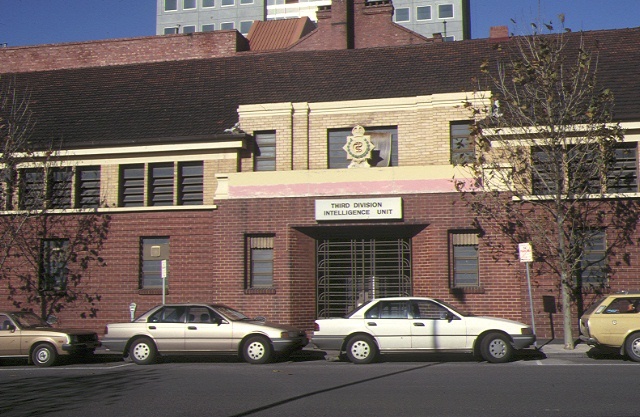 1 former royal australian army medical corps training depot a'beckett street melb front entrance 1990