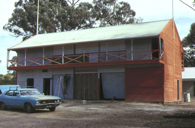 1 tarnagulla public reserve &amp; cricket pavilion front view conserved grandstand