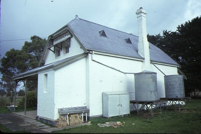 former primary school no668 cardigan rear view aug1984