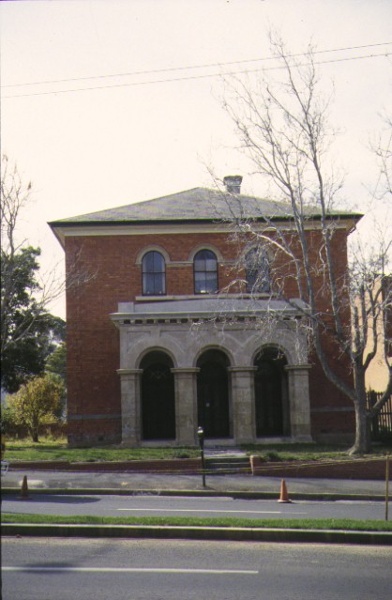 1 dudley house bendigo front elevation 1998