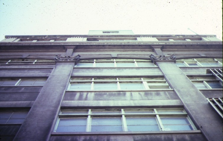 dovers building drewery lane melbourne detail of front windows nov1985