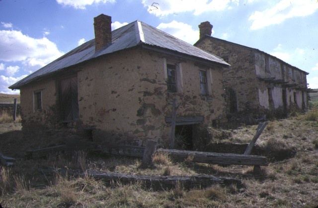 1 former carlo gervasoni homestead yandoit creek road yandoit hills old homestead apr1987