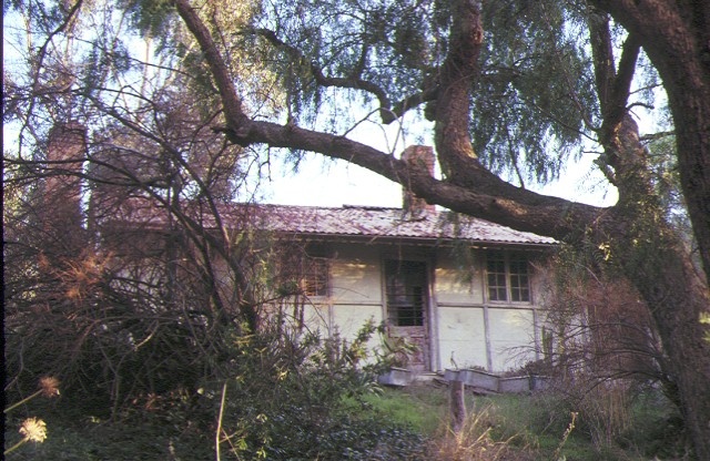 powell's prefabricated house main road campbells creek rear view