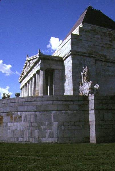 shrine of remembrance st kilda road melbourne side elevation