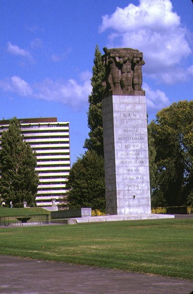 shrine of remembrance st kilda road melbourne ww2 memorial