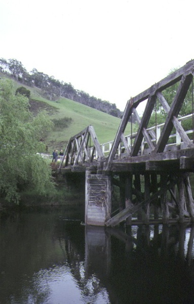 hinnomunjie bridge omeo side elevation