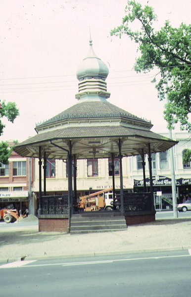 1 queen alexandra bandstand ballarat front detail