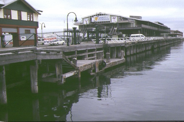 1 station pier port melbourne side view of pier