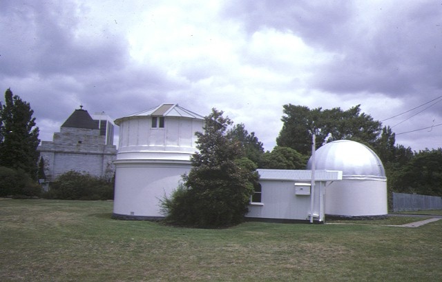 1 observatory site birdwood avenue south yarra southern equitorial telescope jan1985