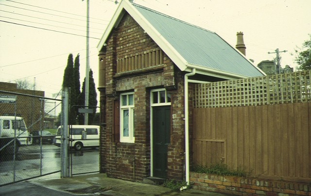 former ferry terra cotta &amp; enamelled brickworks office albert street brunswick aug1996