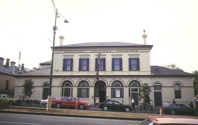 1 sandhurst trustees former post &amp; telegraph office bendigo front facade apr1997