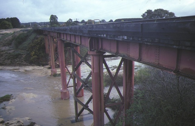 1 rail bridge creswick creek side view may1995
