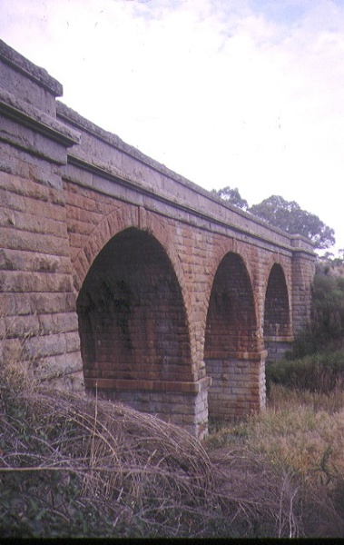 1 rail bridge over barkers creek harcourt side elevation apr1995