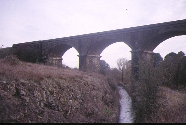 rail bridge over coliban river malmsbury side view apr1995