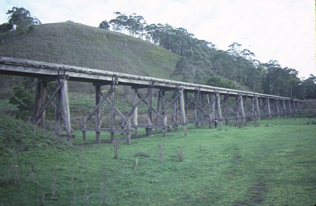 1 rail bridge curdies river timboon side view jun1984