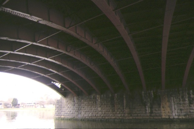 princes bridge over yarra river melbourne underside sep1998