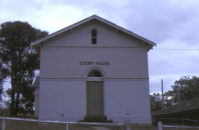 1 rushworth courthouse rushworth front elevation nov1984