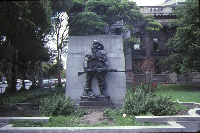 state library of victoria &amp; national museum complex war statue on la trobe street corner jan1985