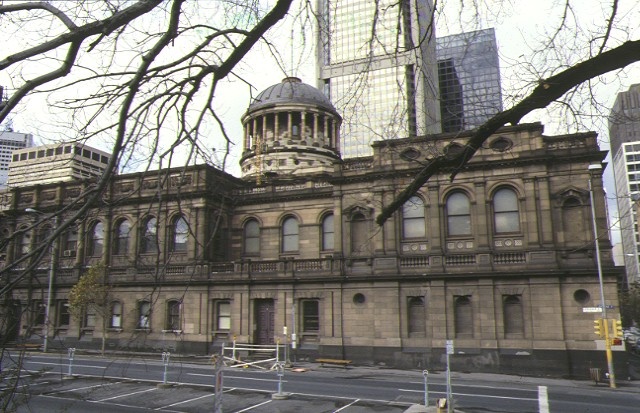 1 law courts william street melbourne side view