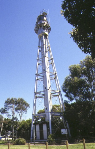 1 mccrae lighthouse nepean hwy mccrae front elevation november 1997