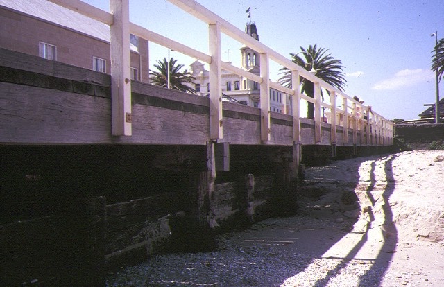 pier off kerford road albert park side detail