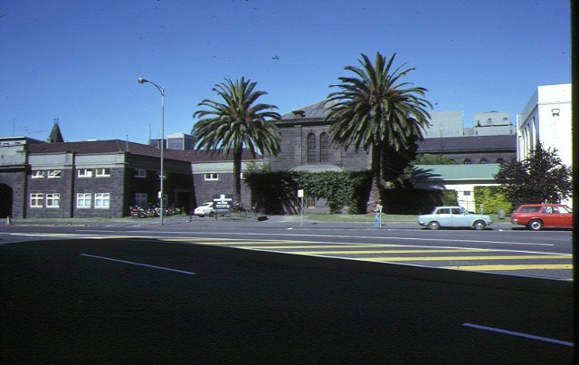 1 old melbourne gaol russell street melbourne front view jan1979