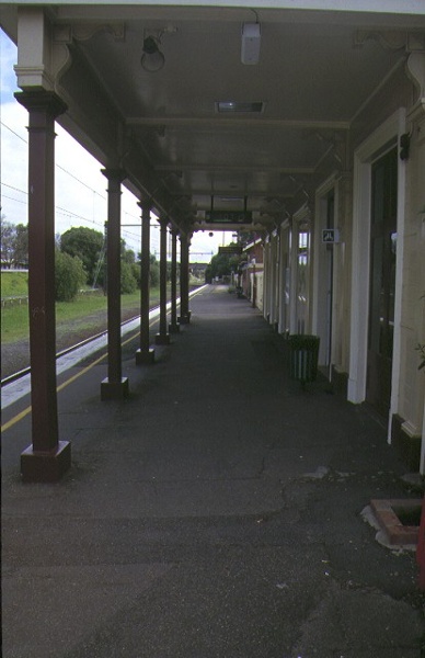 1 williamstown railway station platform canopy sept1999