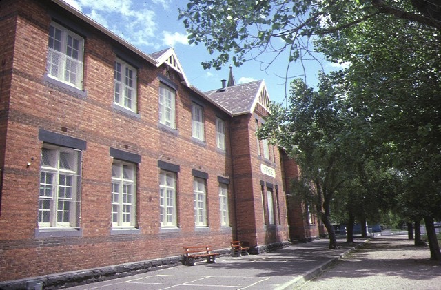 Primary School No. 1181, Bridport Street Albert Park, rear elevation, Dec 1984