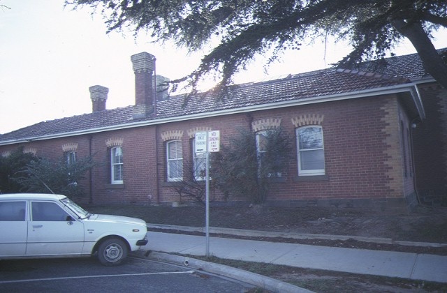 ararat court house side view jun1984